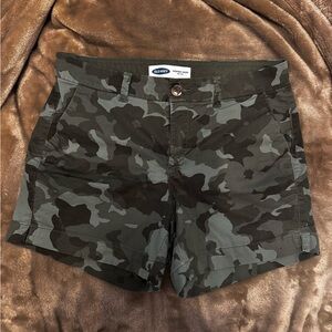 Old Navy Women's Camouflage Shorts - Olive Green & Gray
